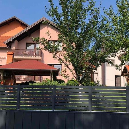 Apartments Dedic Dubrave Gornje Esterno foto